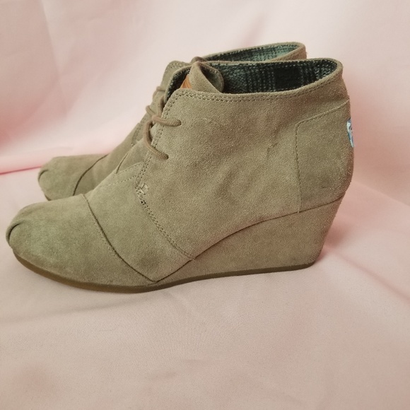 toms suede ankle boots